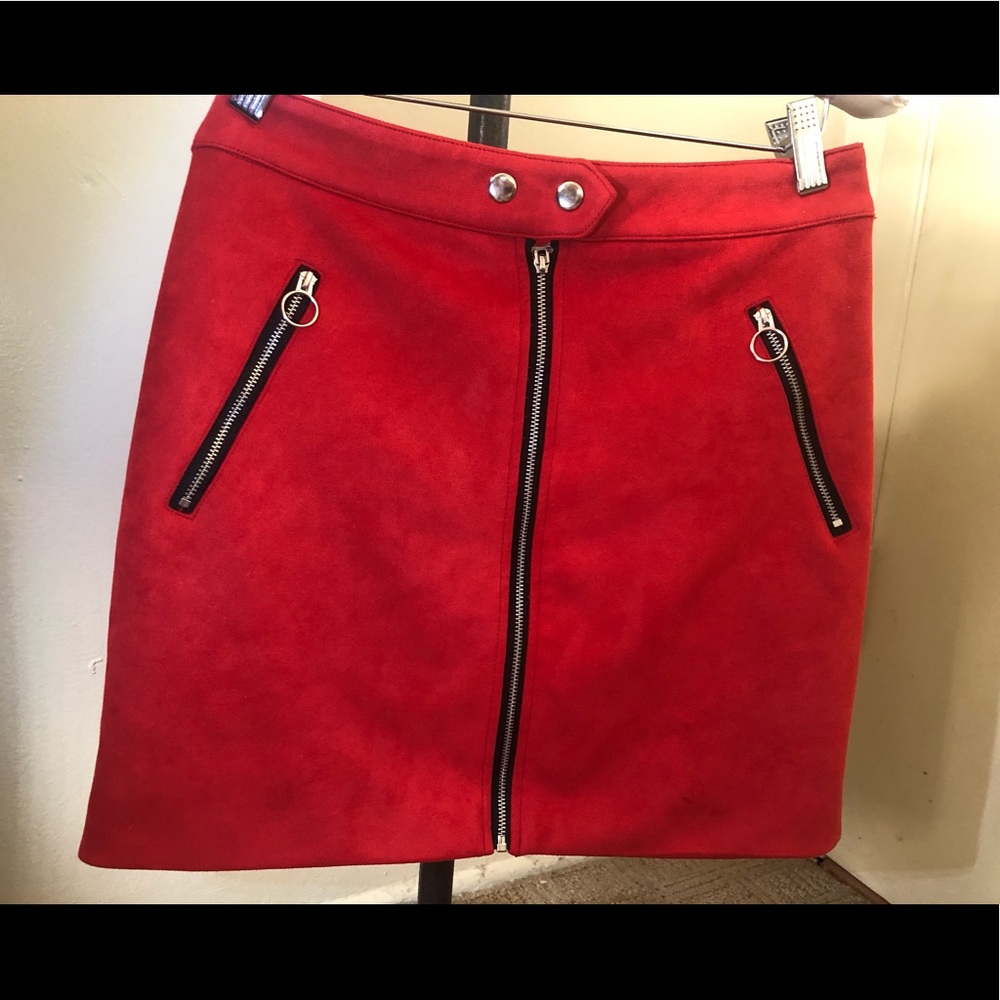 Red zip up velvet mini skirt